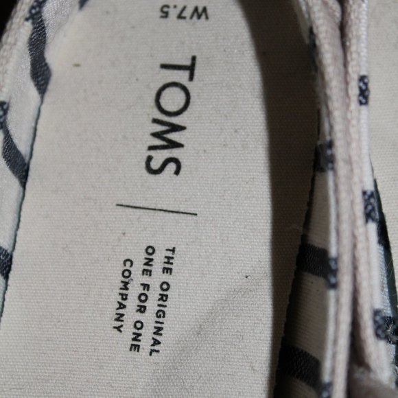 TOMS WOMENS SIZE 7.5 CANVAS SLIP ON SHOES - Picture 5 of 6